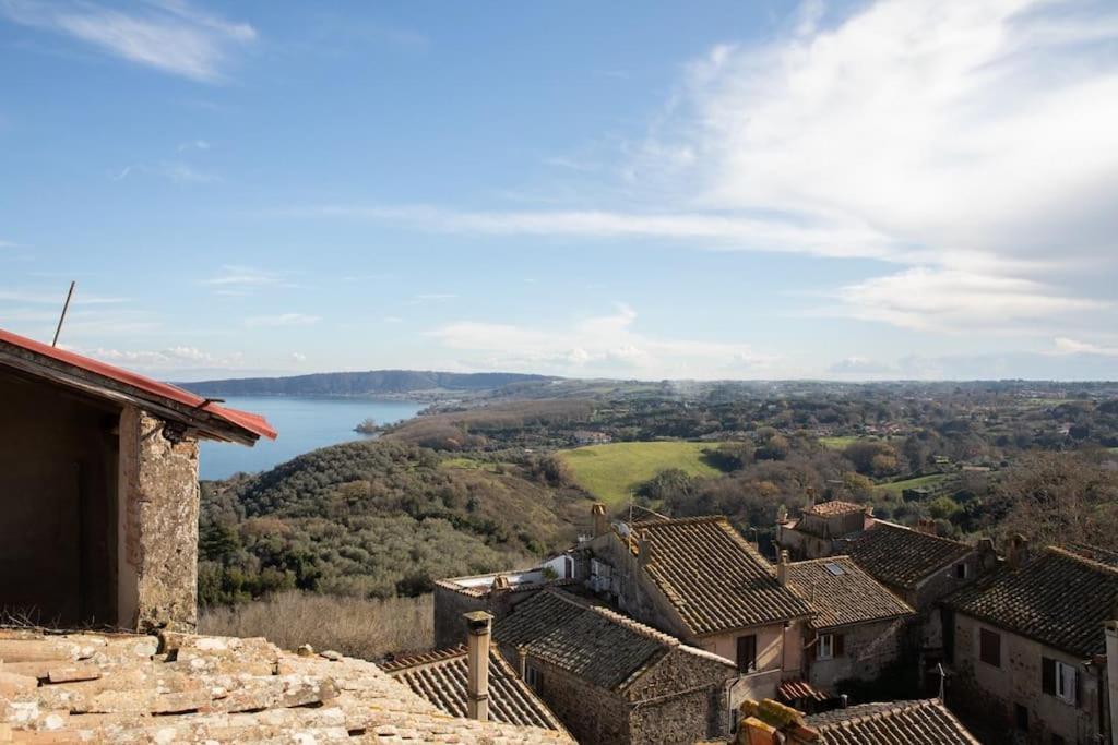 La Terrazza Nel Borgo Appartement Bracciano  Buitenkant foto